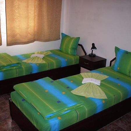 Georgievi Guest House Поморие Экстерьер фото