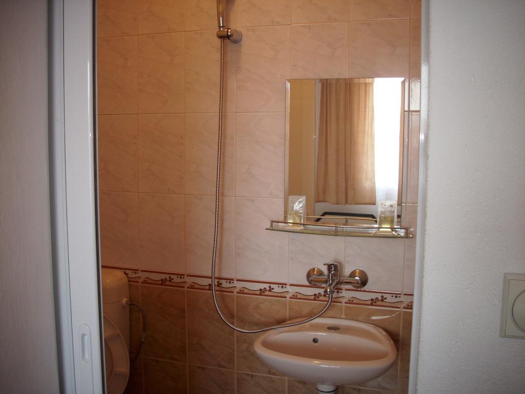 Georgievi Guest House Поморие Экстерьер фото
