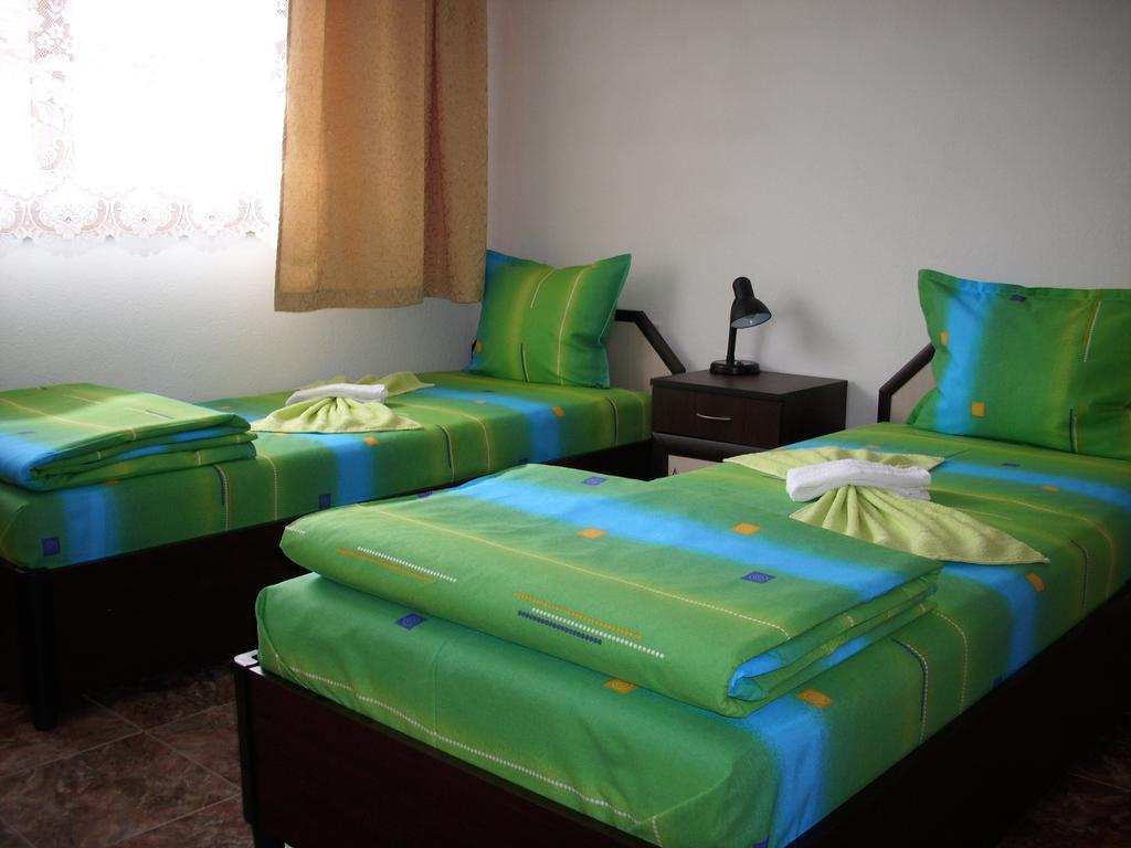 Georgievi Guest House Поморие Экстерьер фото