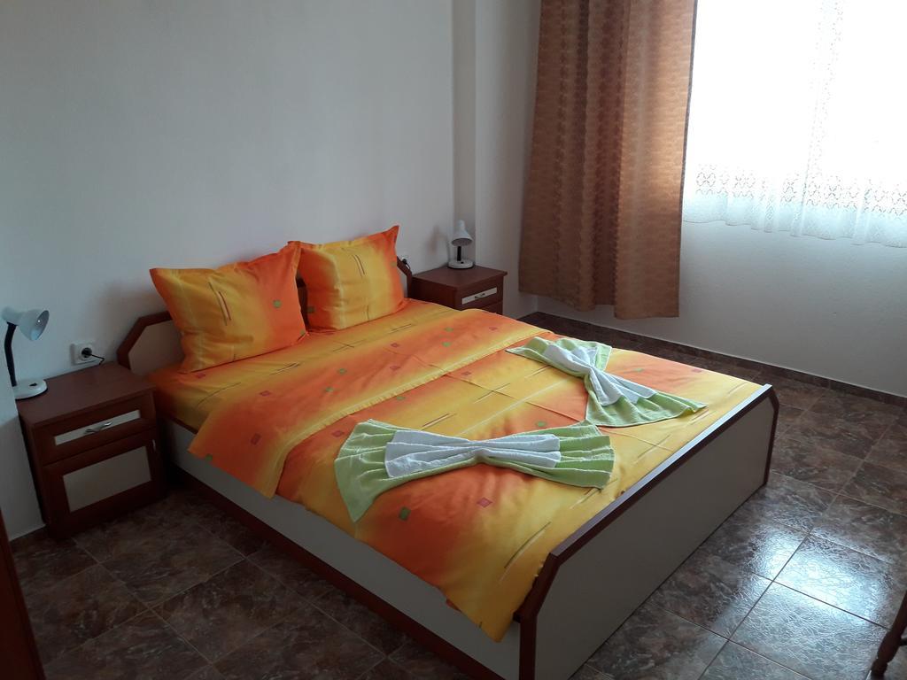 Georgievi Guest House Поморие Экстерьер фото