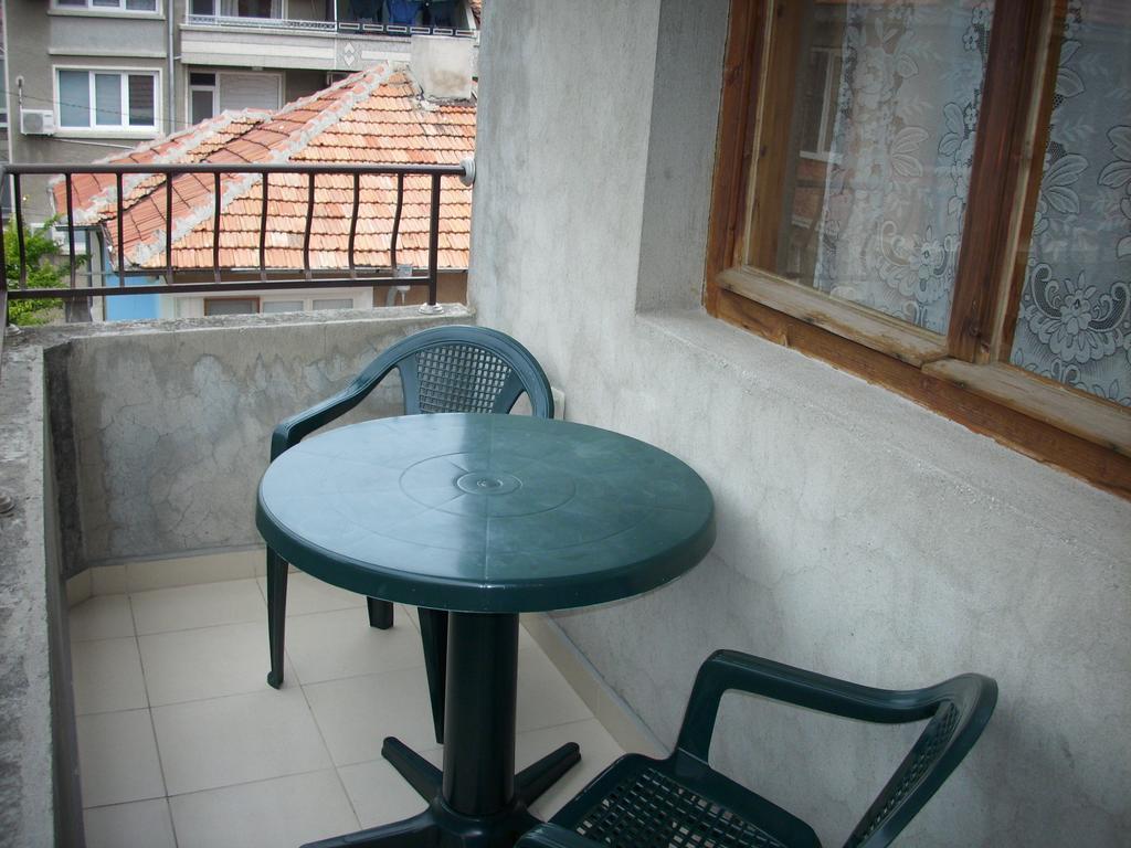 Georgievi Guest House Поморие Экстерьер фото